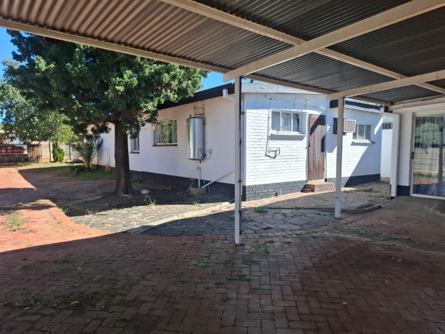 4 Bedroom Property for Sale in Universitas Free State